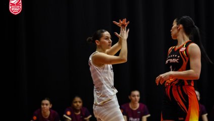 УГМК разгромил "НИКУ-Лузалес"