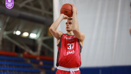 «Университет-Югра» начал с победы