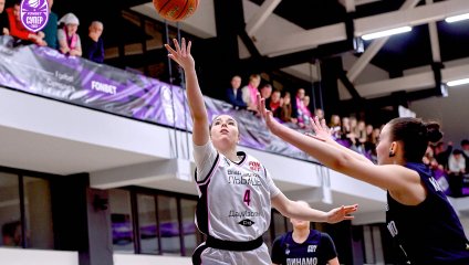 «Львицы» продлевают победную серию