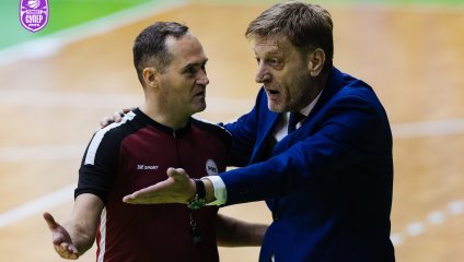 "Новосибирск" проиграл одному из лидеров чемпионата