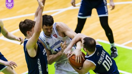 "Новосибирск" проиграл одному из лидеров чемпионата