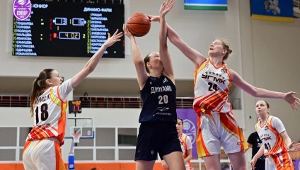 «УГМК-Юниор» уступил курянкам в огненной битве плей-офф