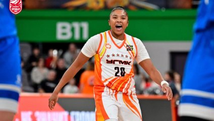 УГМК ярко начал год с разгромной победы