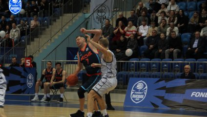 «Десна» побеждает и выходит на первое место