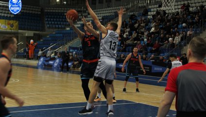 «Десна» побеждает и выходит на первое место