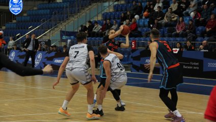 «Десна» побеждает и выходит на первое место