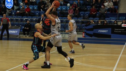 «Десна» побеждает и выходит на первое место