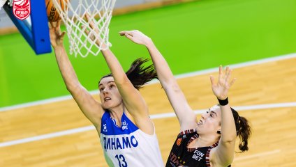 "Спарта энд К" побеждает в Новосибирске