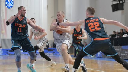 Уральцы уступают «Десне» в первом домашнем матче