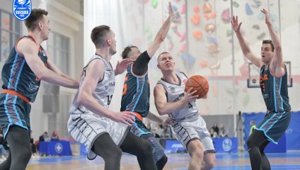 Уральцы уступают «Десне» в первом домашнем матче