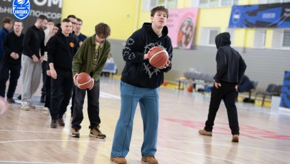 «ЧГУ-Атланта» уступила «Енисею-2» во втором матче серии