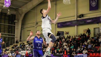 "Тамбов" в напряженном матче уступает дома