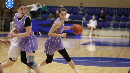 «Енисей-2» обыграл лидера чемпионата