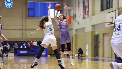 «Енисей-2» обыграл лидера чемпионата