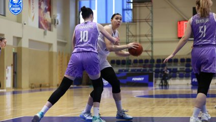 «Енисей-2» обыграл лидера чемпионата