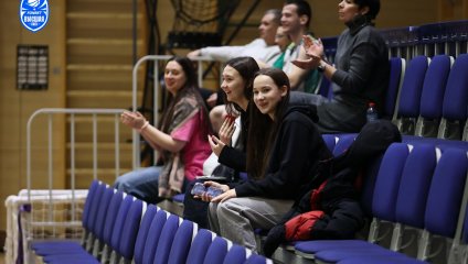 «Енисей-2» обыграл лидера чемпионата