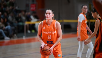 «Энергия» навязала борьбу УГМК в стартовом матче регулярного чемпионата Премьер-лиги