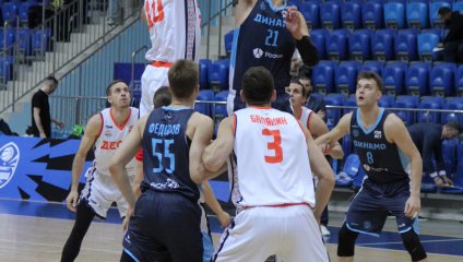 «Десна» забирает первый матч с «Динамо-2»