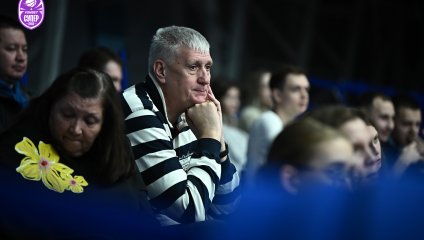 Сине-бело-голубые обыгрывают «Новосибирск» при родных трибунах