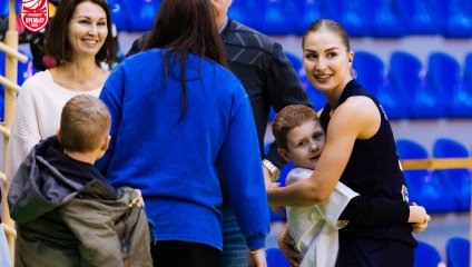 В динамовском дерби побеждают курянки