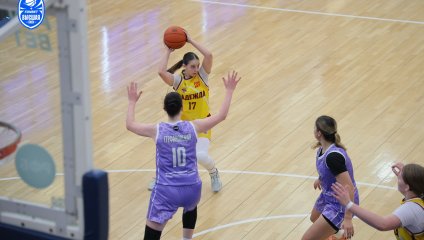 Опытный «Металлург» одержал верх над «Надеждой-2»