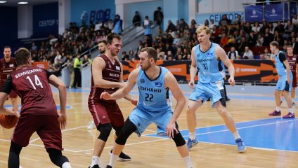 Уфимцы разгромили барнаульцев на родной площадке