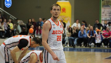 «Десна» уступает «Русичам» в первом матче финала