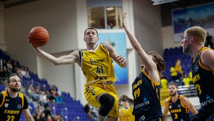 «Химки» оказались сильнее «Русичей» в Курске
