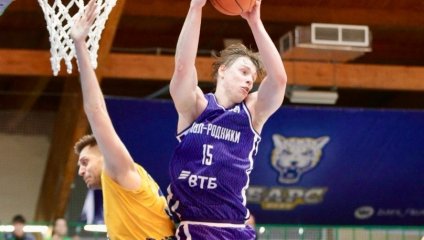 «БАРС-РГЭУ» уступил «Куполу-Родникам» в напряжённом матче