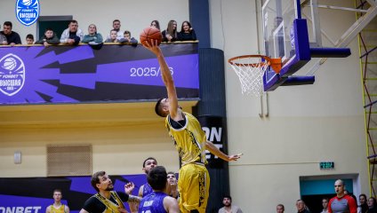 Первая победа курян на домашней арене