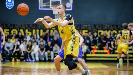 Первая победа курян на домашней арене