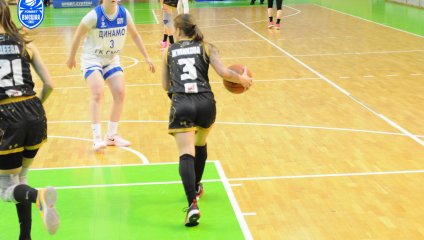 «ЧГУ-Атланта» побеждает хозяек площадки