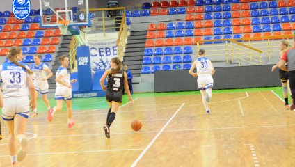 «ЧГУ-Атланта» побеждает хозяек площадки