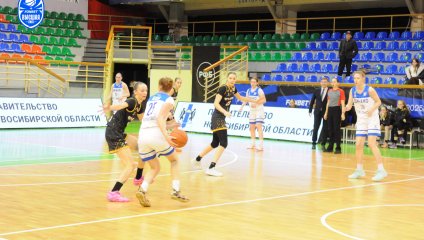 «ЧГУ-Атланта» побеждает хозяек площадки