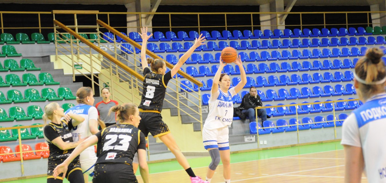 «ЧГУ-Атланта» побеждает хозяек площадки