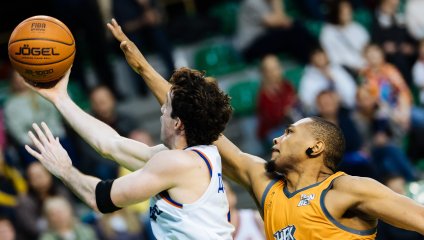 "ЧБК" подтверждает статус фаворита в Новосибирске