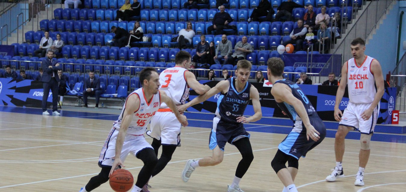 «Десна» забирает первый матч с «Динамо-2»