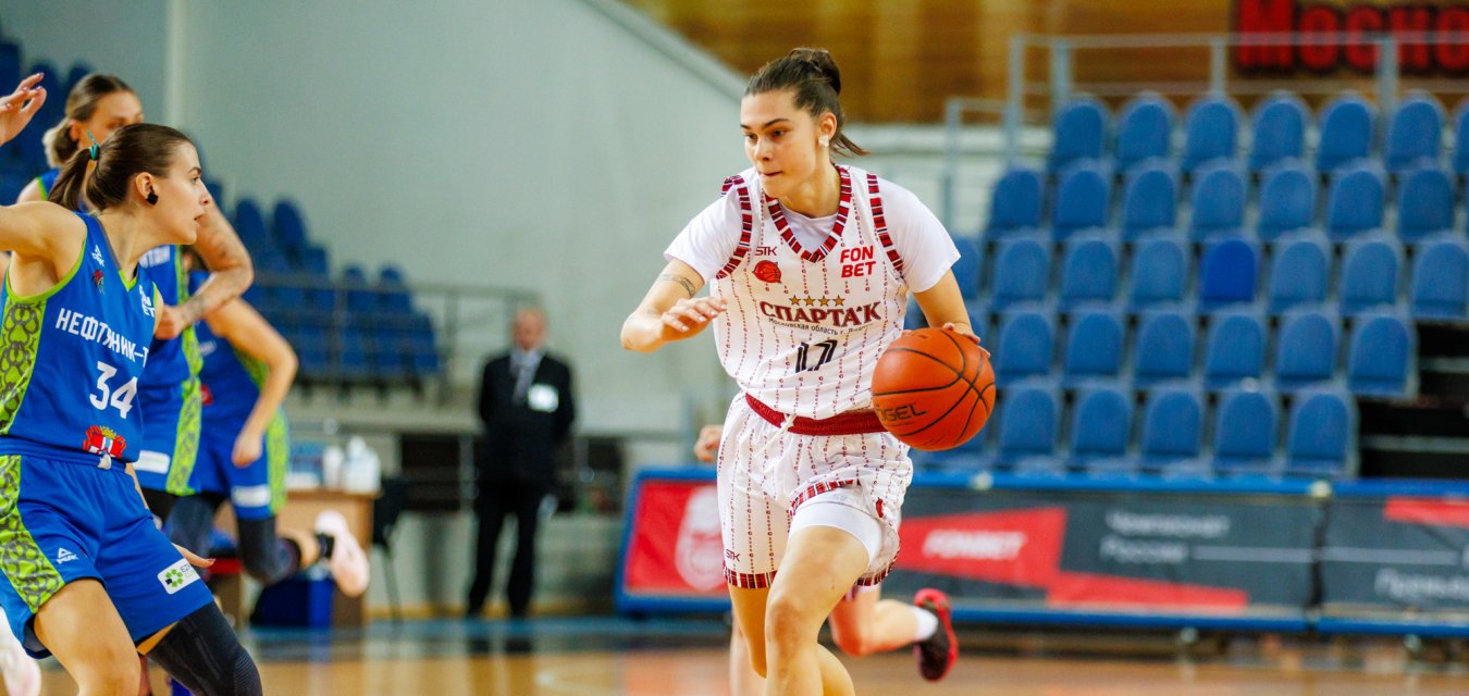 "Спарта" одолела "Нефтяник-Титан" в валидольной концовке