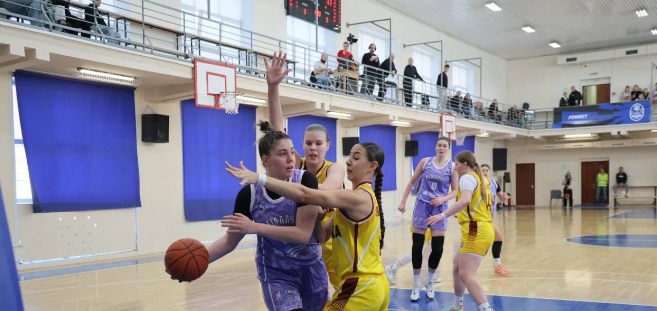 Опытный «Металлург» одержал верх над «Надеждой-2»