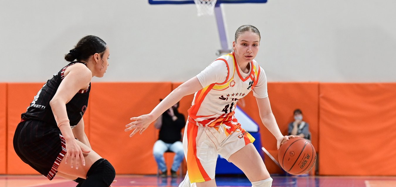 Юниорки УГМК взяли реванш у «Спарты энд К-2», вырвав победу в напряженной концовке