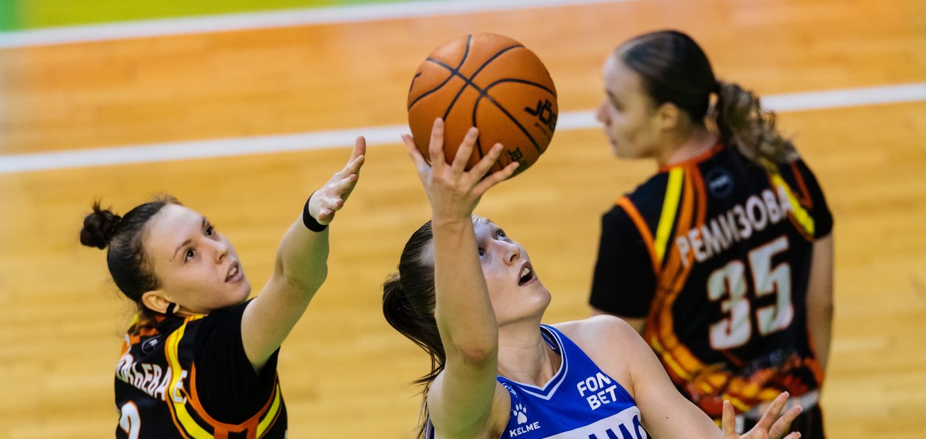 Убедительная победа новосибирского «Динамо»