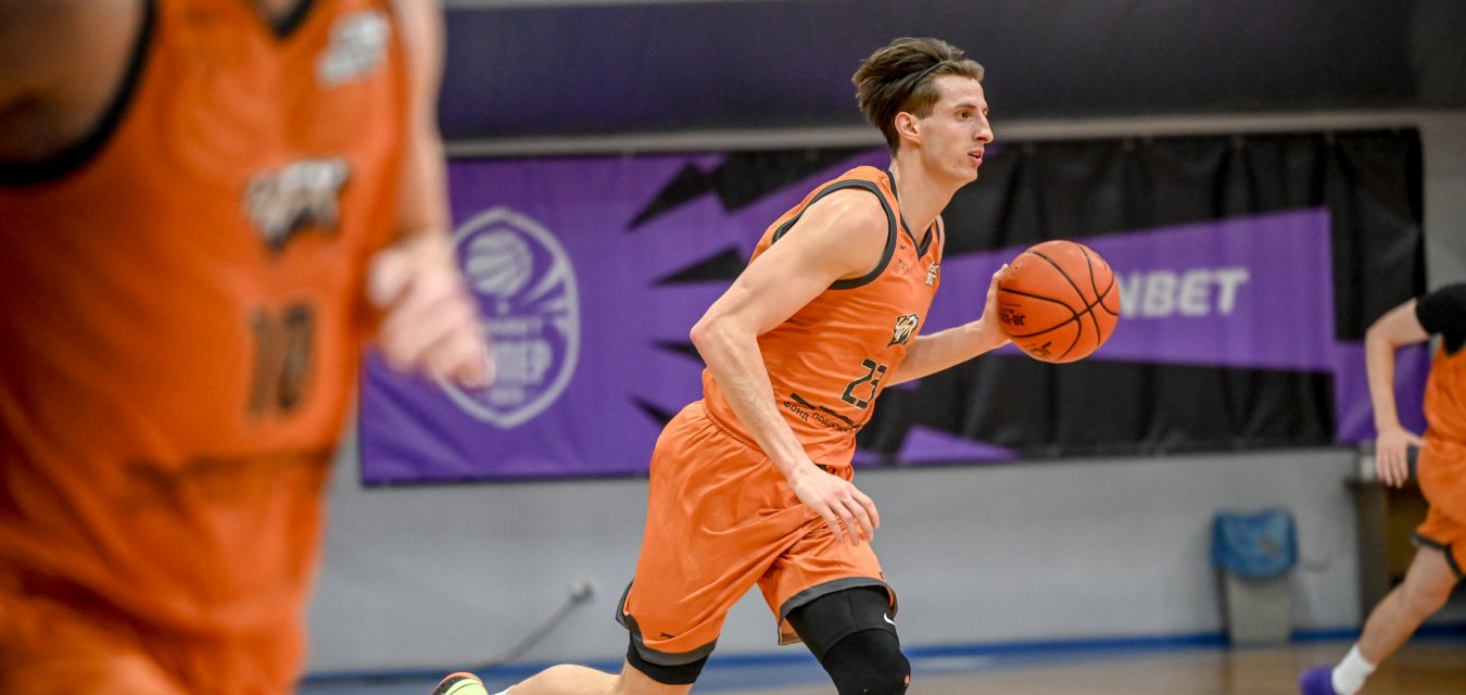 ЧБК продлил победную серию, «БАРС-РГЭУ» держался две четверти