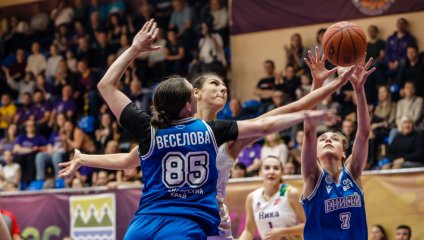 "НИКА-Лузалес" дома справилась с "Енисеем"