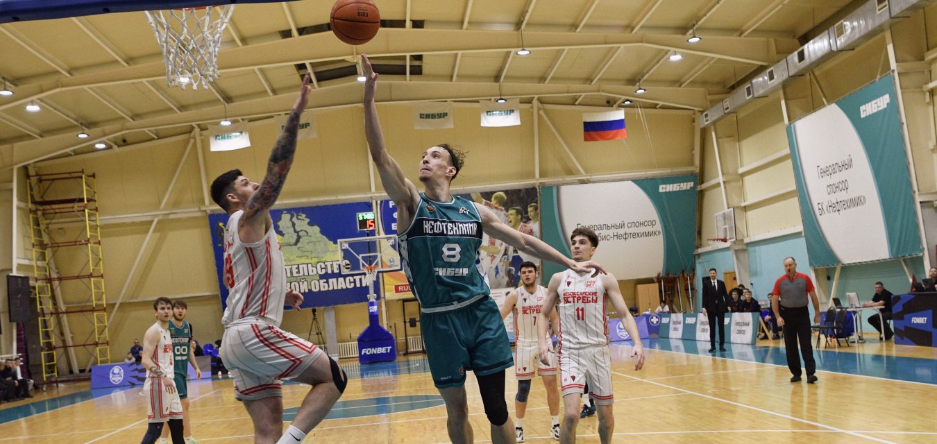 «Чебоксарские Ястребы» уезжают из Тобольска без побед