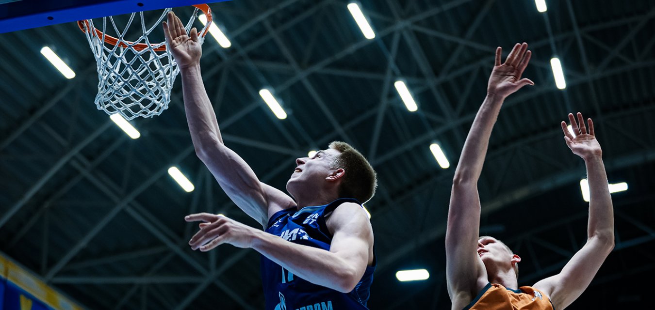 «Зенит»-2 уступает «ЧБК» в тяжелейшей концовке